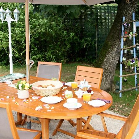 Bed and Breakfast Les Hibiscus Maisons-Laffitte Exteriér fotografie
