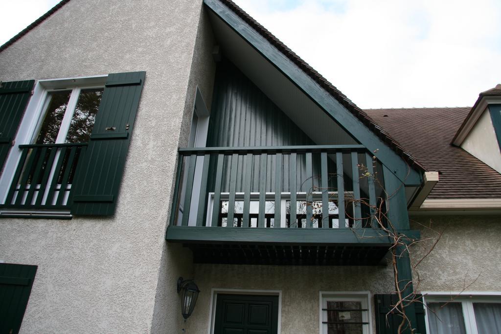 Bed and Breakfast Les Hibiscus Maisons-Laffitte Exteriér fotografie